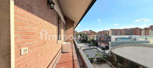 Apartamento de 2 dormitorios en Nichelino, Italy No. 336995 18