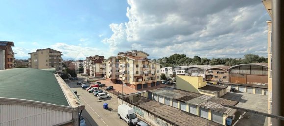 Apartamento de 2 dormitorios en Nichelino, Italy No. 336995 19