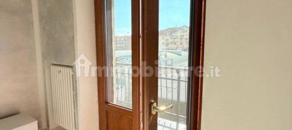 Apartamento de 2 dormitorios en Nichelino, Italy No. 336995 20