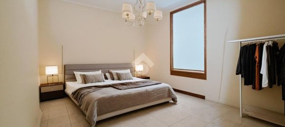 Квартира с 3 спальнями в Барлетта, Италия № 350764 21