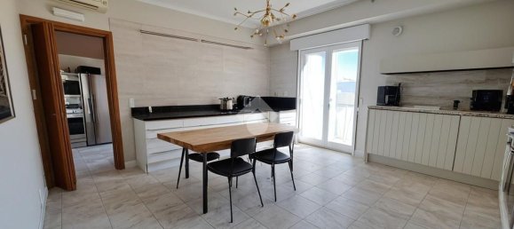 Квартира с 3 спальнями в Барлетта, Италия № 350764 20