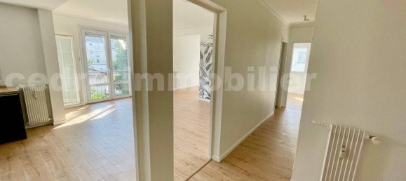 2 bedrooms Apartment in Orleans, France No. 65220 6