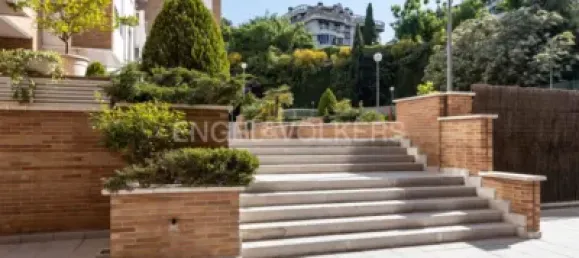 Дом с 4 спальнями в Мадрид, Испания № 176748 37