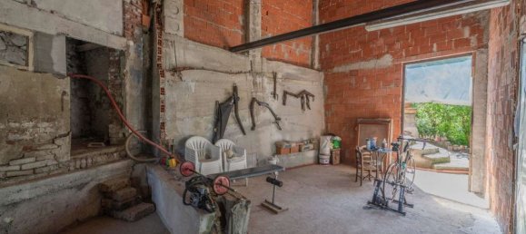 4 bedrooms House in Turin, Italy No. 363188 4