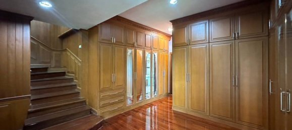 Дом с 5 спальнями в Саттахип, Таиланд № 19696 7