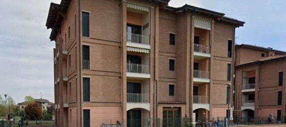 5 rooms Apartment in Ravarino, Italy No. 95525 2