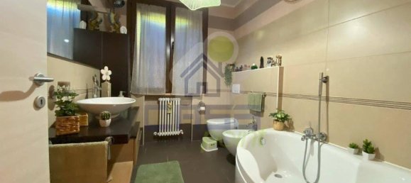 Дом с 4 комнатами в Брешелло, Италия № 151649 9