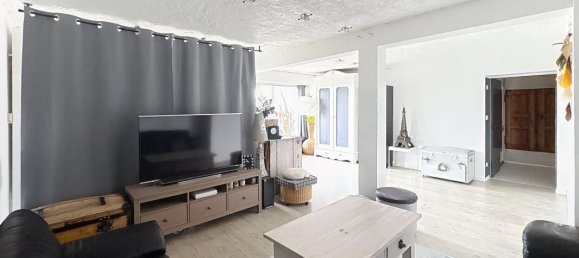 3 bedrooms Villa in Saint-Just-Saint-Rambert, France No. 335412 5