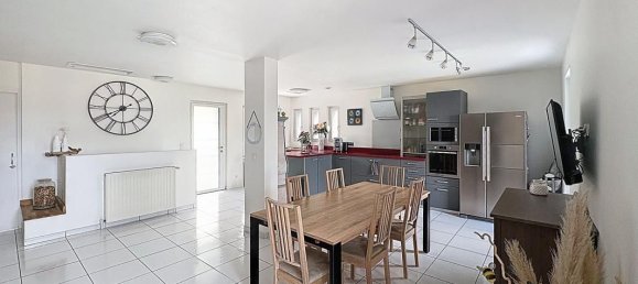 3 bedrooms Villa in Saint-Just-Saint-Rambert, France No. 335412 4
