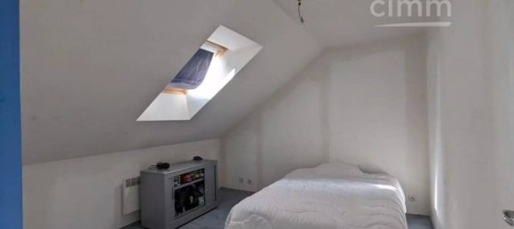 Gewerbliche Immobilie in Cinq-Mars-la-Pile, France 139m², Nr. 231430 2