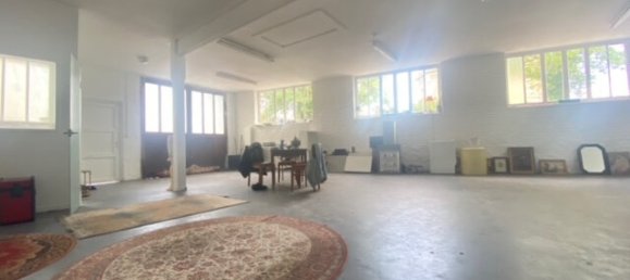 Edificio de 1 habitación en Louvroil, France No. 94022 32