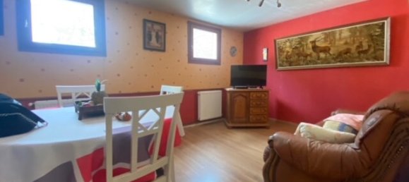 Edificio de 1 habitación en Louvroil, France No. 94022 36