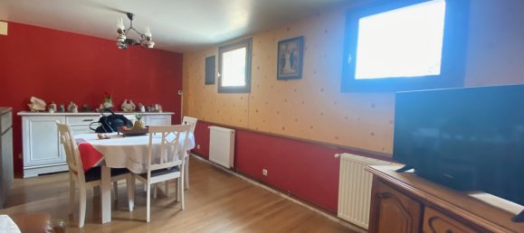 Edificio de 1 habitación en Louvroil, France No. 94022 37