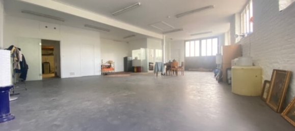 Edificio de 1 habitación en Louvroil, France No. 94022 14