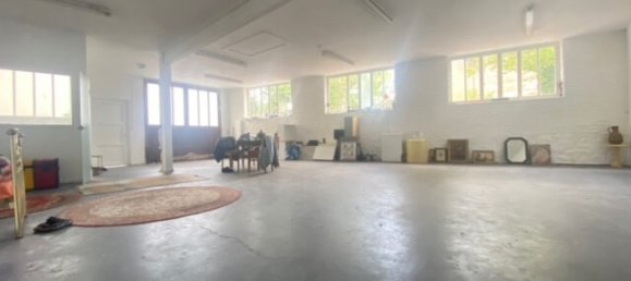 Edificio de 1 habitación en Louvroil, France No. 94022 16