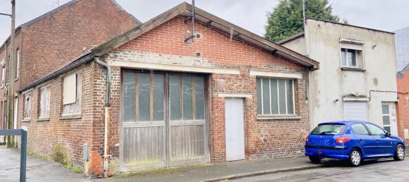 Edificio de 1 habitación en Louvroil, France No. 94022 3