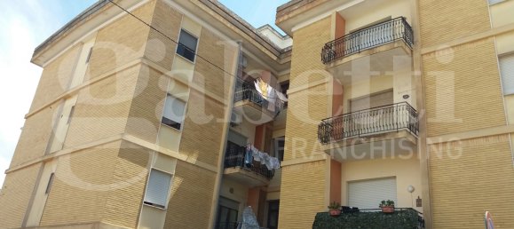 Apartamento de 2 dormitorios en Presicce Acquarica, Italy No. 373727 3