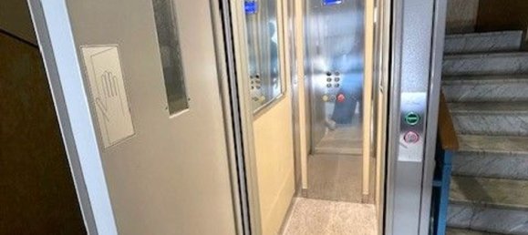 Apartamento de 4 dormitorios en Modugno, Italy No. 315329 2