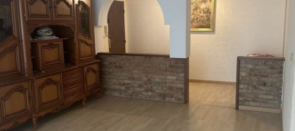 3 chambres Appartement à Savigny-le-Temple, France No. 164392 5