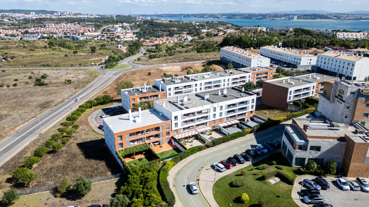 3 bedrooms Apartment in Oeiras, Portugal No. 125147