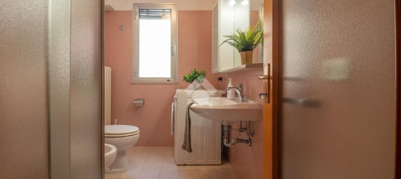 10 rooms Apartment in Ravenna, Italy No. 285214 16