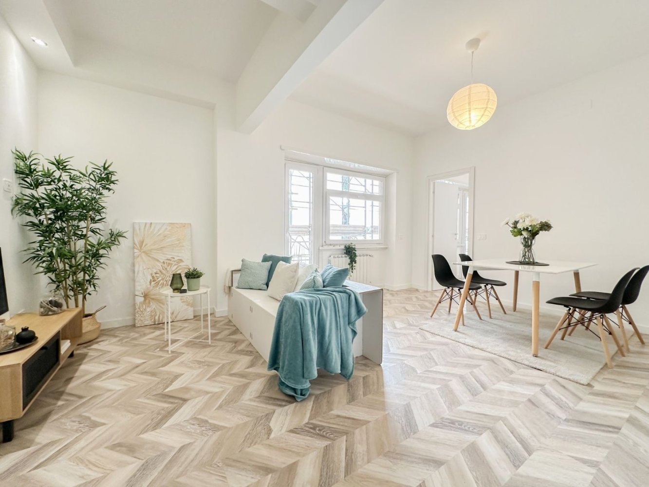 2 rooms Apartment in Rome, Italy No. 16912