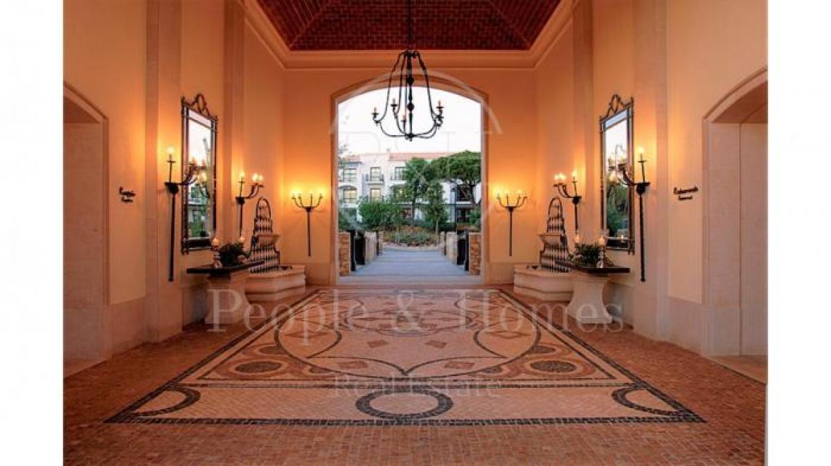 Apartamento de 3 dormitorios en Albufeira, Portugal No. 4368