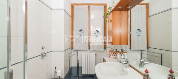 5غرفة منزل في San Giuliano Milanese, Italy رقم 258143 37