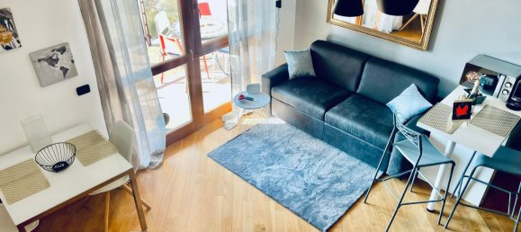 2 bedrooms Penthouse in Rome, Italy No. 256419 2