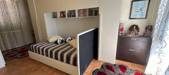 Дом с 6 комнатами в Монтиньозо, Италия № 194336 33