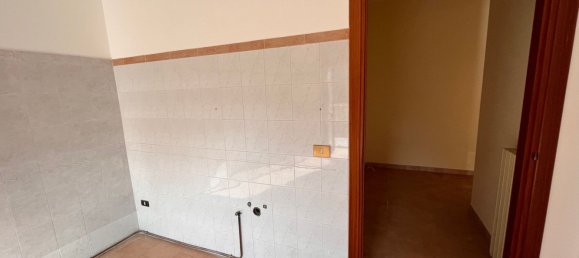 3 rooms Apartment in San Giorgio del Sannio, Italy No. 89084 5
