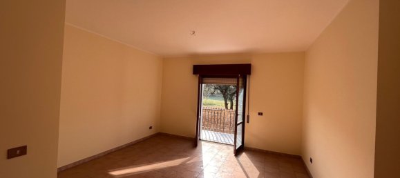 3 rooms Apartment in San Giorgio del Sannio, Italy No. 89084 3