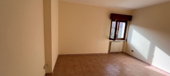 3 rooms Apartment in San Giorgio del Sannio, Italy No. 89084 18