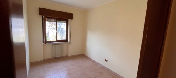 3 rooms Apartment in San Giorgio del Sannio, Italy No. 89084 12
