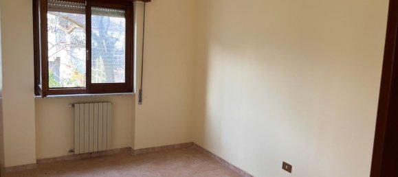 3 rooms Apartment in San Giorgio del Sannio, Italy No. 89084 21