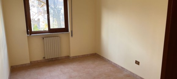 3 rooms Apartment in San Giorgio del Sannio, Italy No. 89084 22