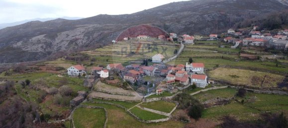 Casa de 2 dormitorios en Ponte da Barca, Portugal No. 19598 19