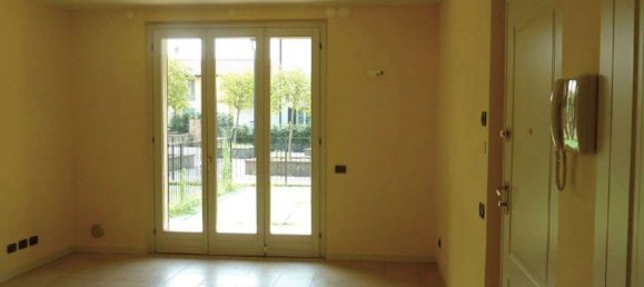 2-salle Appartement à Verdello, Italy No. 6069 11