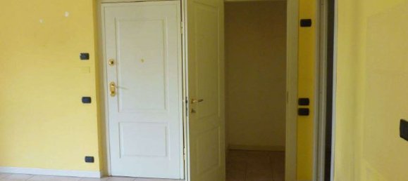 2-salle Appartement à Verdello, Italy No. 6069 10