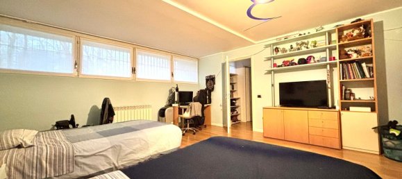 4-salle Appartement à Basiglio, Italy No. 94328 29