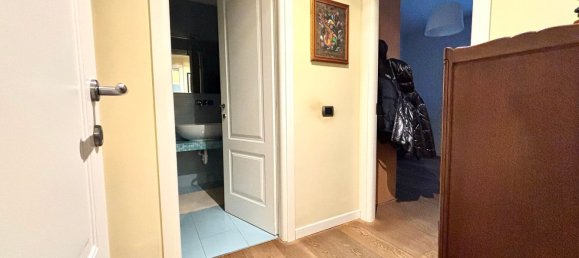 4-salle Appartement à Basiglio, Italy No. 94328 20