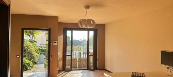 5 bedrooms House in Mairago, Italy No. 364605 2