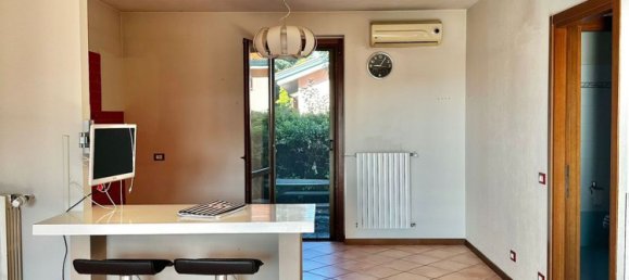 5 bedrooms House in Mairago, Italy No. 364605 4