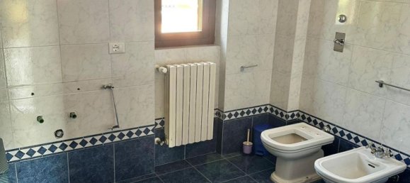 5 bedrooms House in Mairago, Italy No. 364605 11