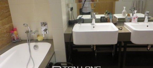 3 bedrooms Apartment in Cau Giay, Vietnam No. 2925 8