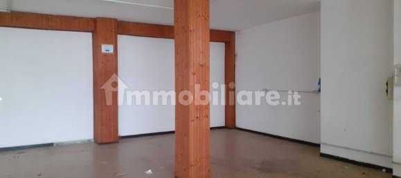 3غرفة عقار تجاري في Carcare, Italy رقم 330004 2