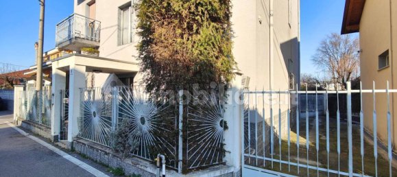 3 Schlafzimmer Wohnung in Paderno Dugnano, Italy, Nr. 193443 4