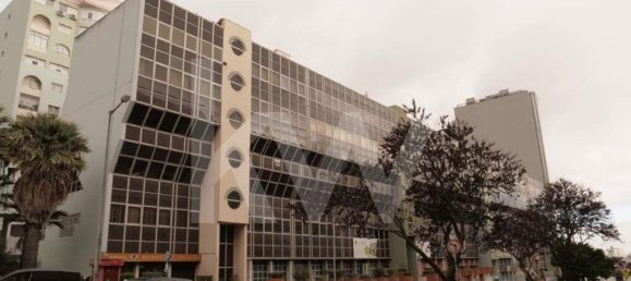 192m² Office in Lisbon, Portugal No. 69408 3