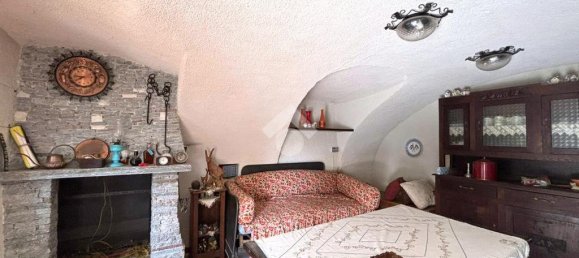 2 bedrooms Apartment in Forno Canavese, Italy No. 299970 3