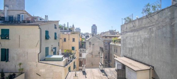 7 rooms Apartment in Genoa, Italy No. 29053 9
